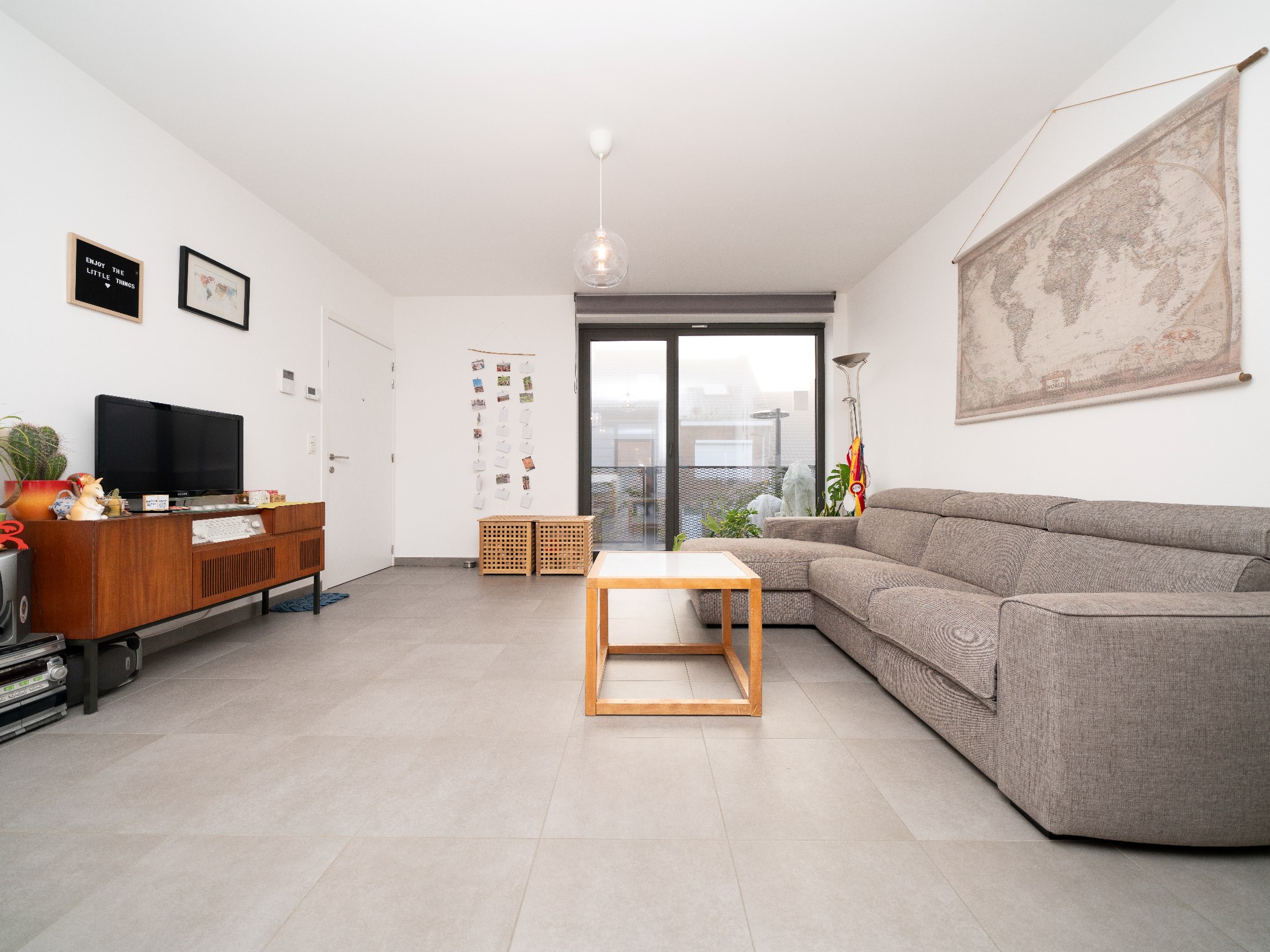 Nieuwbouwappartement met 3 terrassen, staanplaats en kelder 