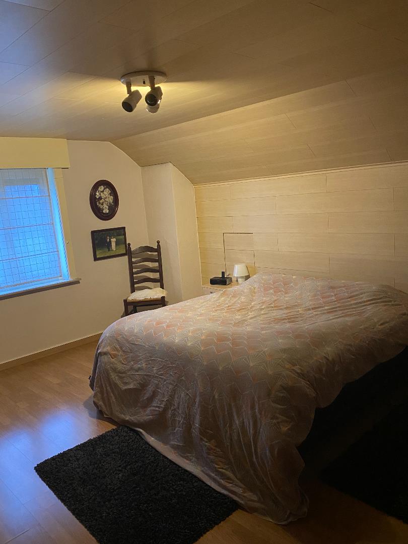 VERKOCHT VICHTE NIJVERHEIDSLAAN 