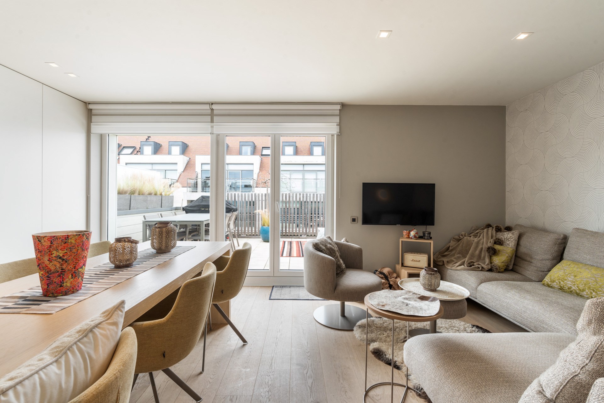 Appartement PENTHOUSE de 2 chambres entièrement rénové situé sur la Kustlaan à 50m à pied de la digue d'Albertstrand. 