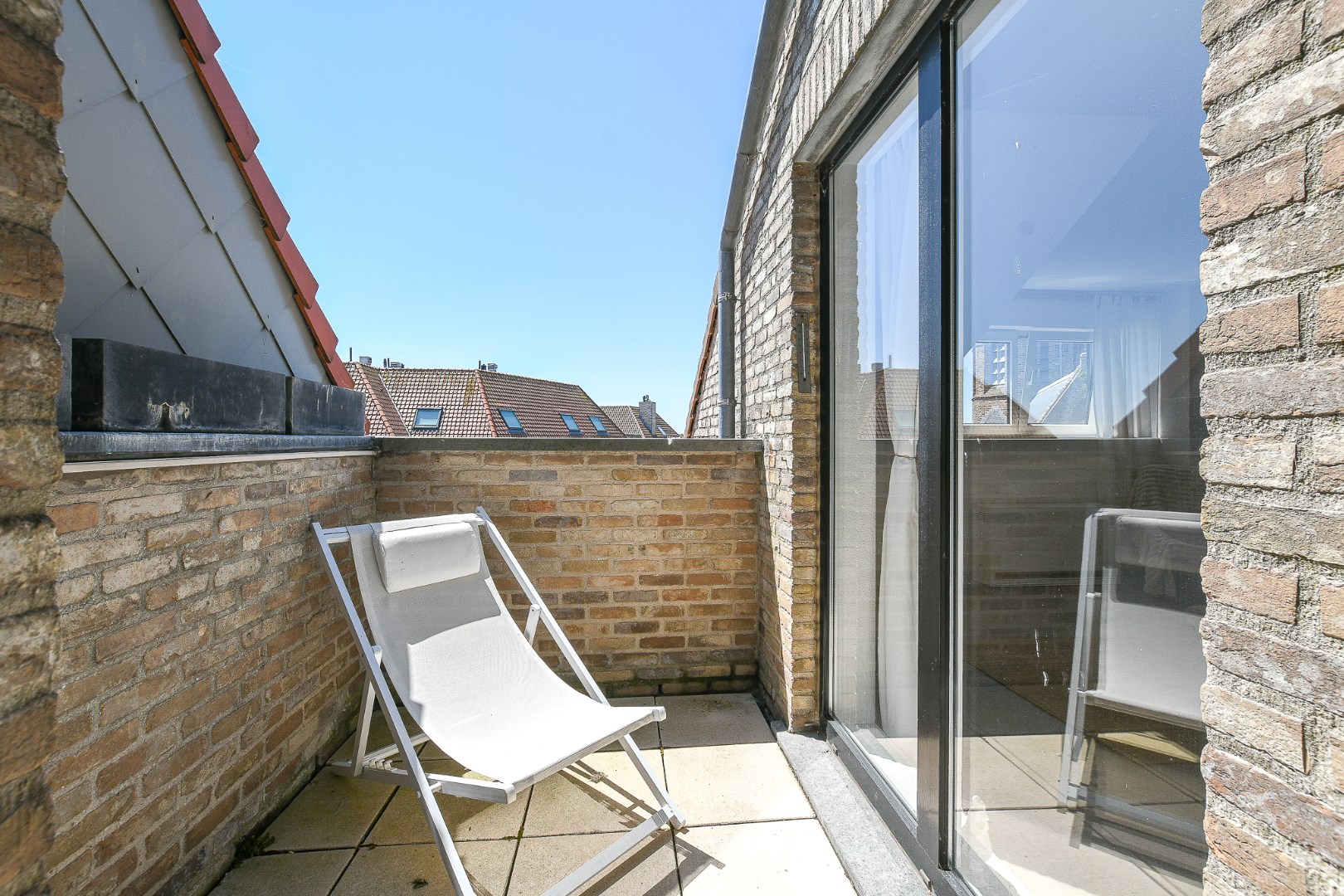 Instapklaar en gemeubeld 1-slaapkamerappartement met terras in hartje Wenduine 