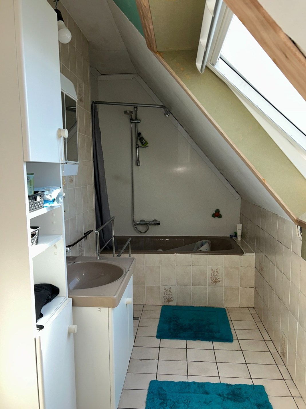 Instapklare woning met 3 slaapkamers, garage en tuin op 496m² 