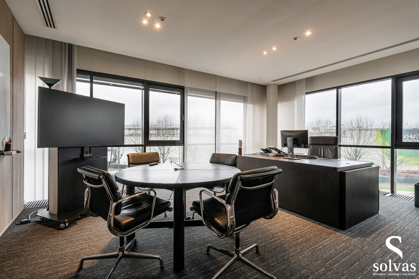 Uniek kantoorgebouw (2131m²) aan de N9! 