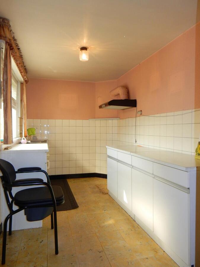 Op te frissen woning te Ichtegem 