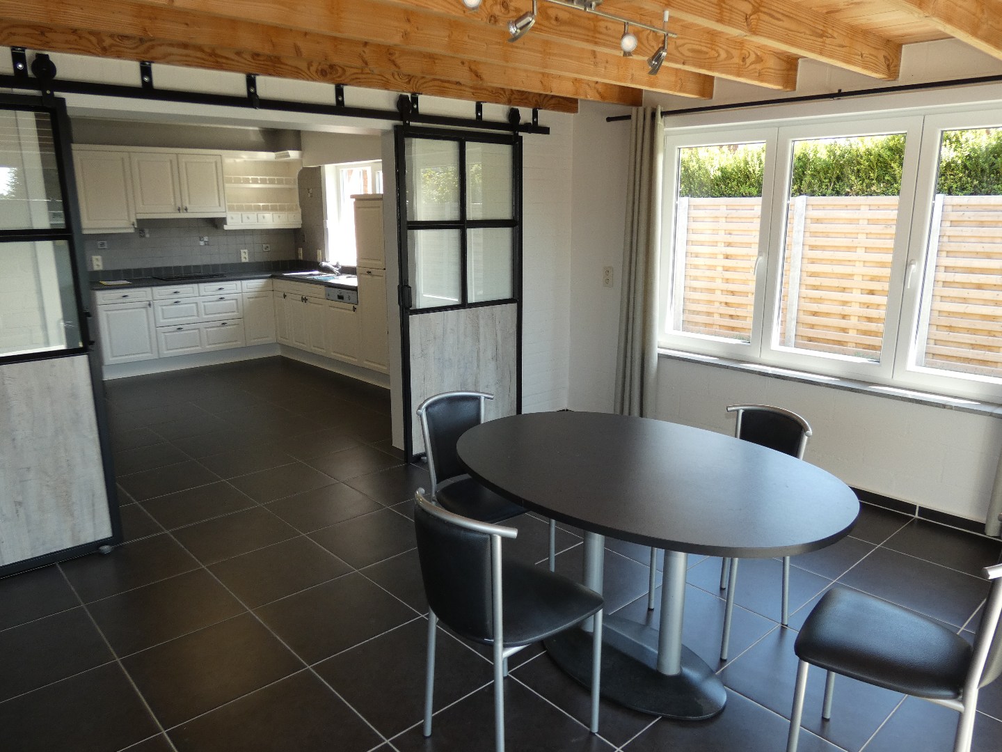 Instapklare open bebouwing met 3 slpk, garage en tuin, Kortemark 