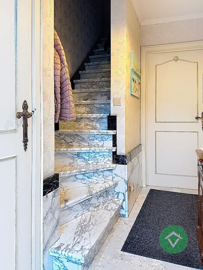 Ruime rijwoning met tuin, garage en 4 slaapkamers in Roeselare 