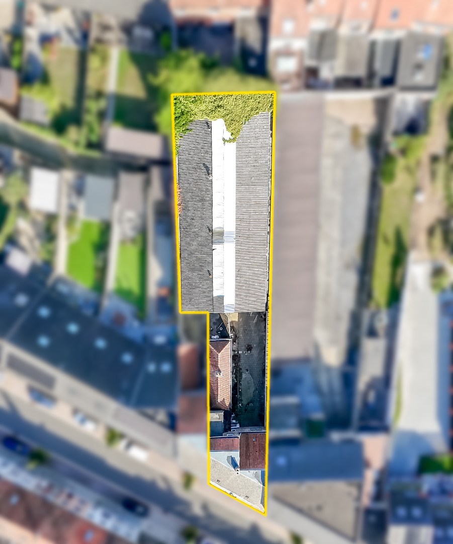 Te renoveren woningen met bijhorende loods! 