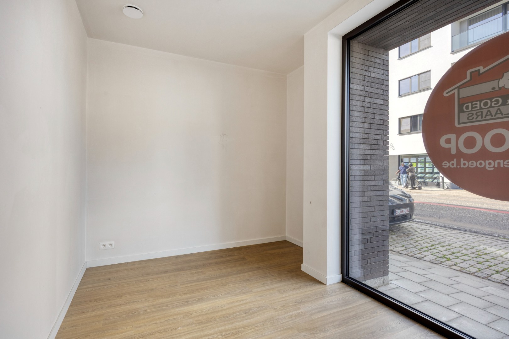 Hoogwaardig afgewerkte nieuwbouwwoning met 4 slpk. in centrum Geel 