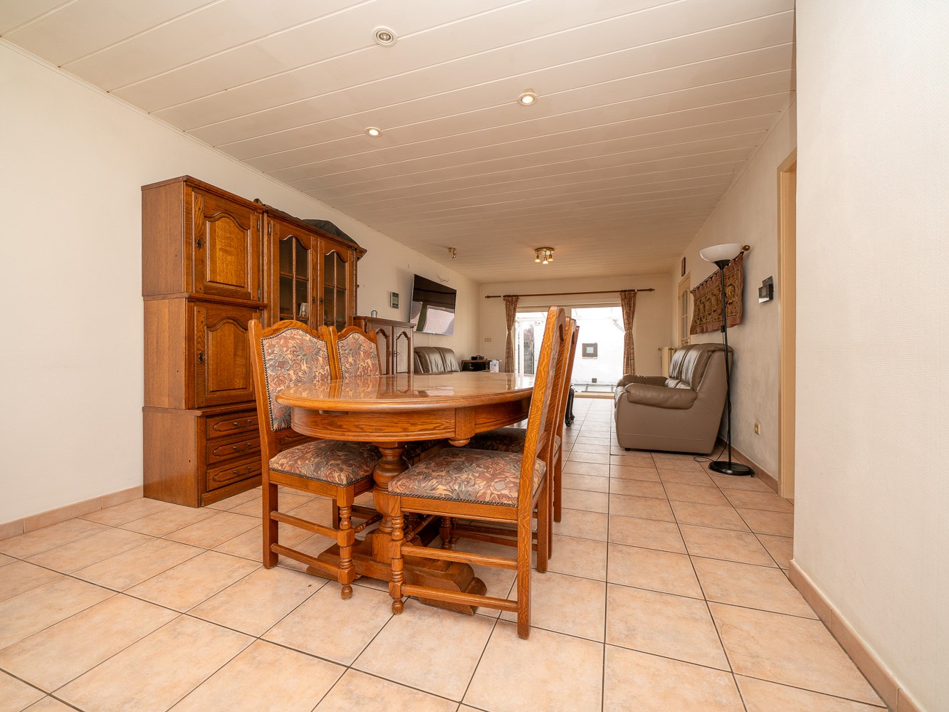 Veelzijdig hoekpand in het centrum van Schepdaal 