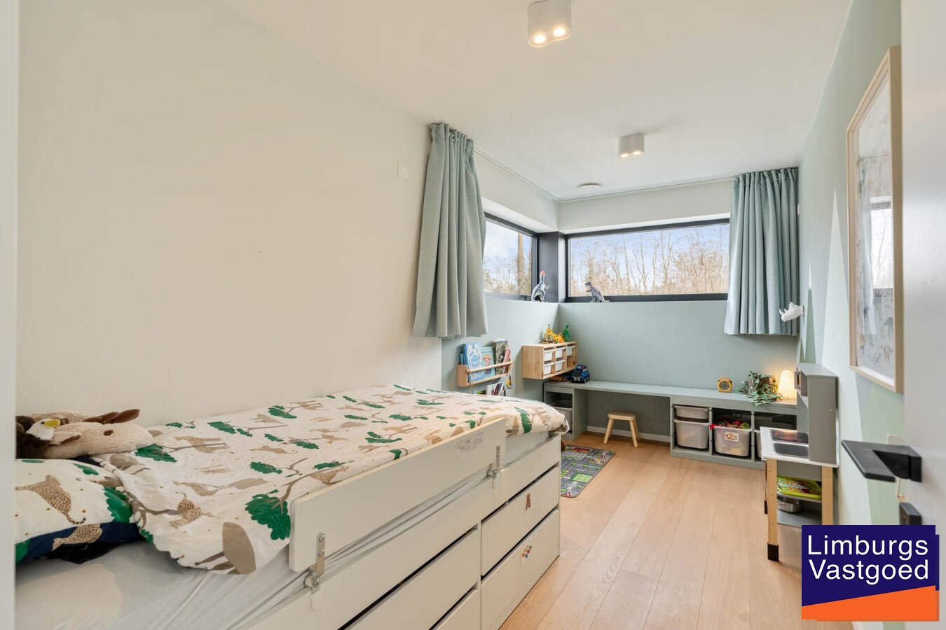 Hoogwaardig afgewerkte gezinswoning, 4 slpk, op 48a23ca, nabij centrum 