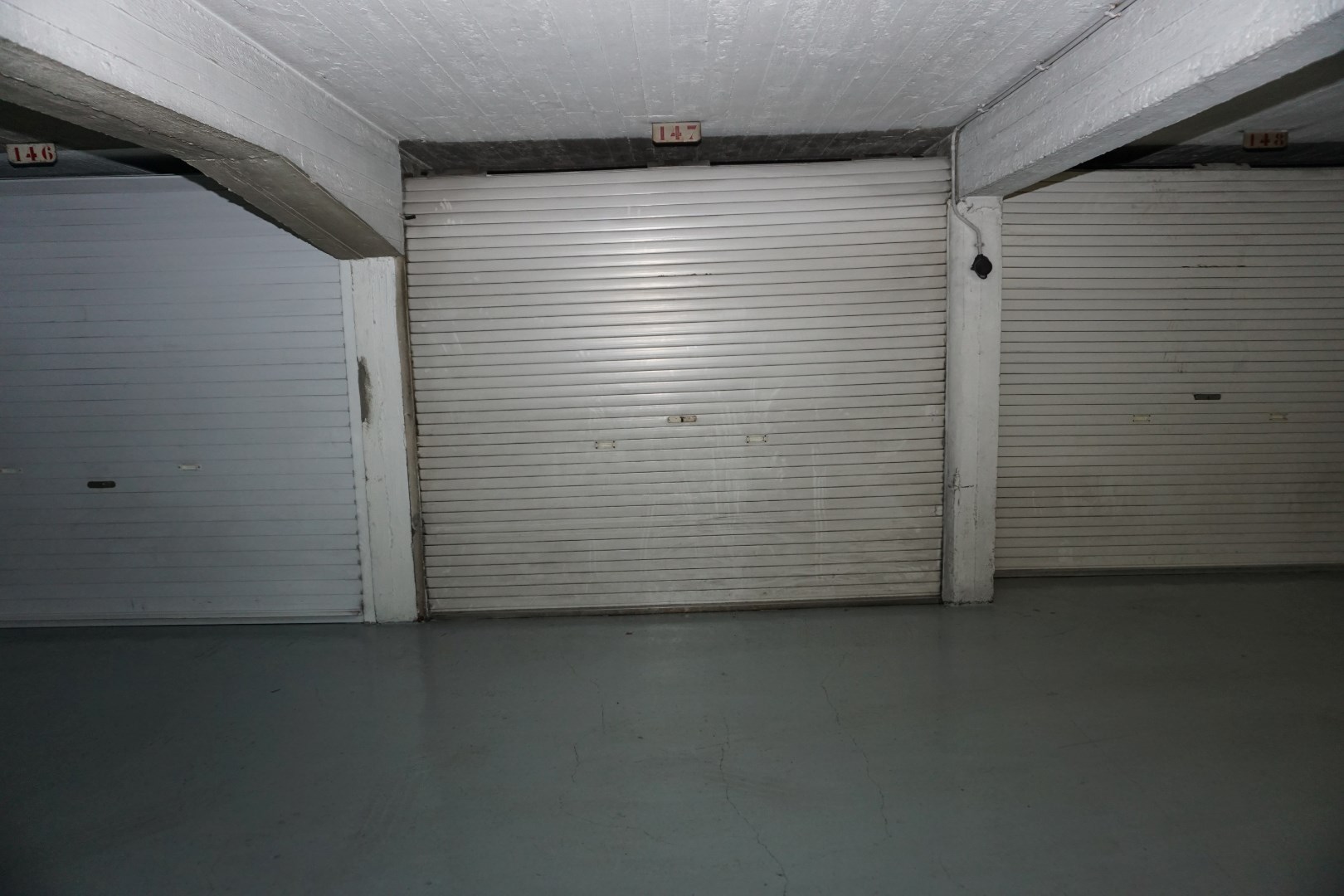 GARAGE BOX  OP TOPLIGGING - CENTRUM OOSTENDE ! 