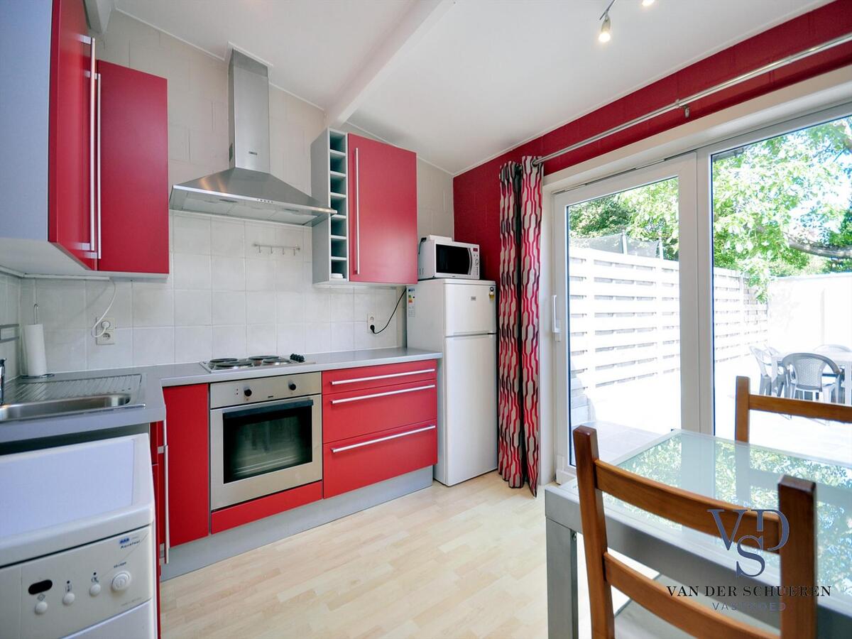 Hippe woning  op amper 350 m van het  UZ !   TOPPER !! 