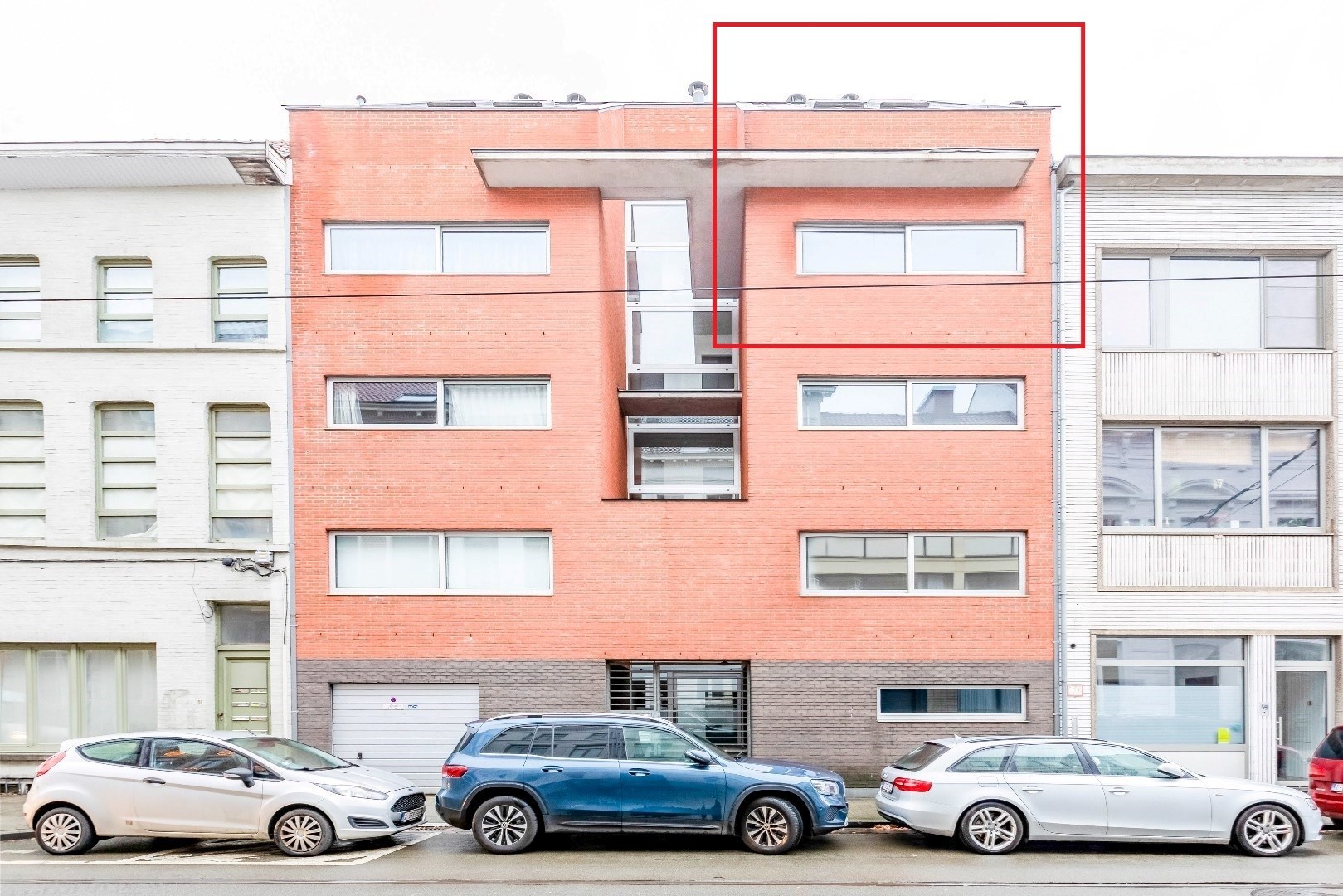 Gemeubeld duplex-appartement met terras 