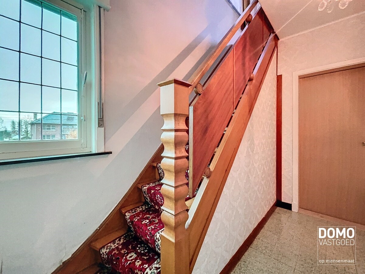 RUIME WONING MET GARAGE, TUIN &amp; 3 SLAAPKAMERS TE ALKEN 