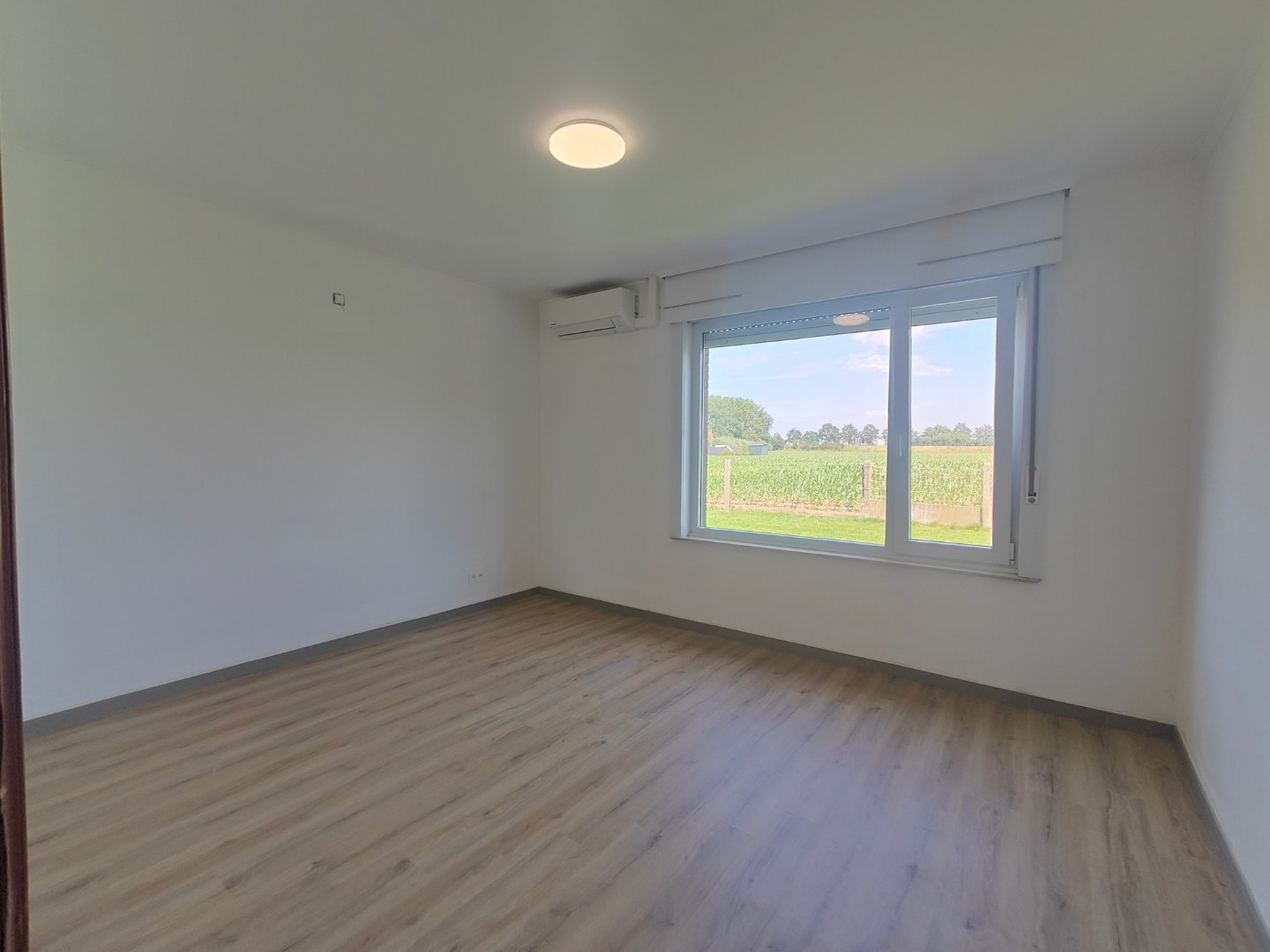 Landelijke woning op rustige ligging met 3 slaapkamers 