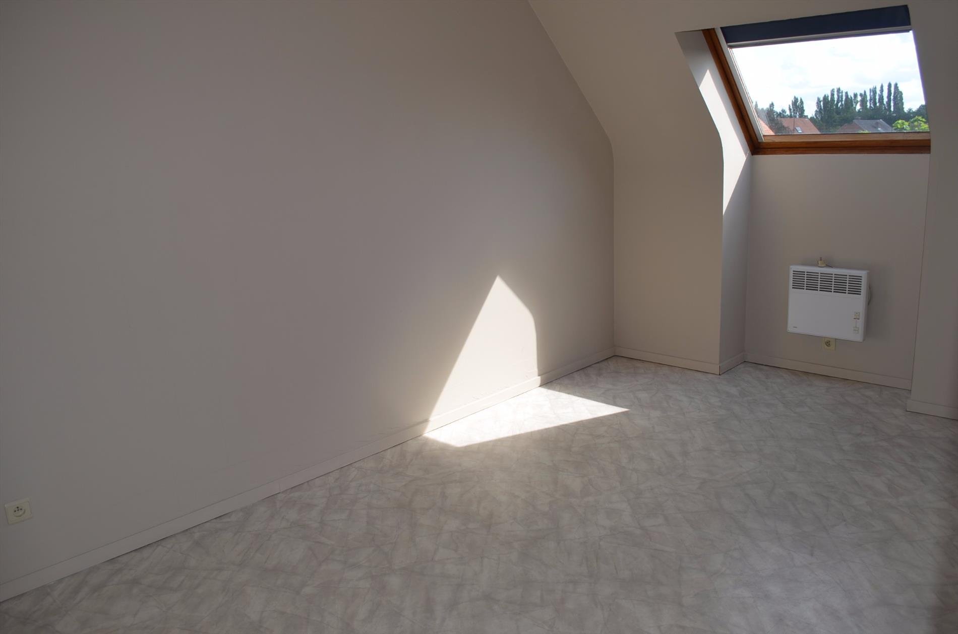 Appartement met 2 slpks, zuidelijk terras en garage te ADEGEM 