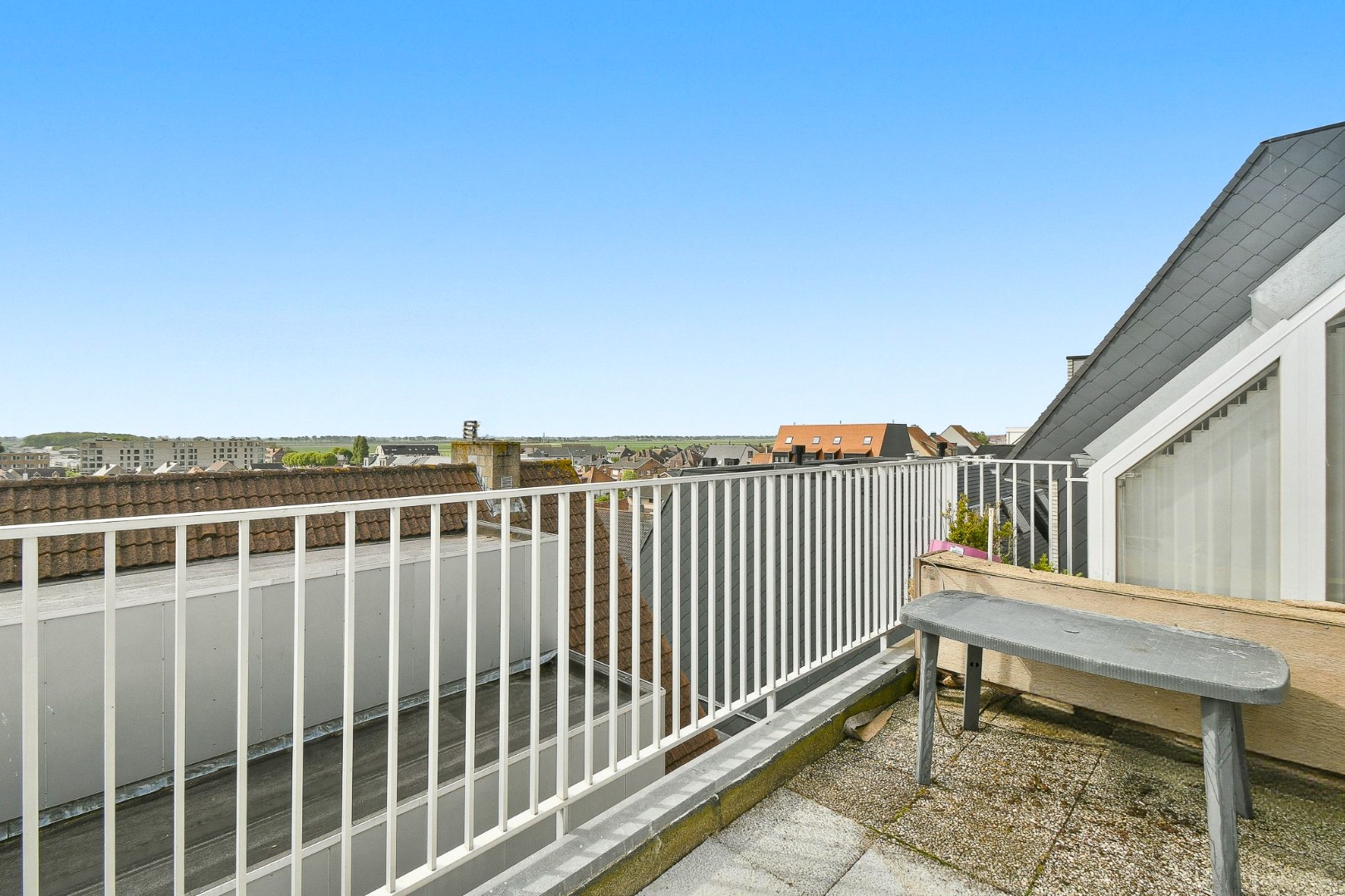 Duplex-appartement met twee ruime slaapkamers en een ruim en intiem terras 