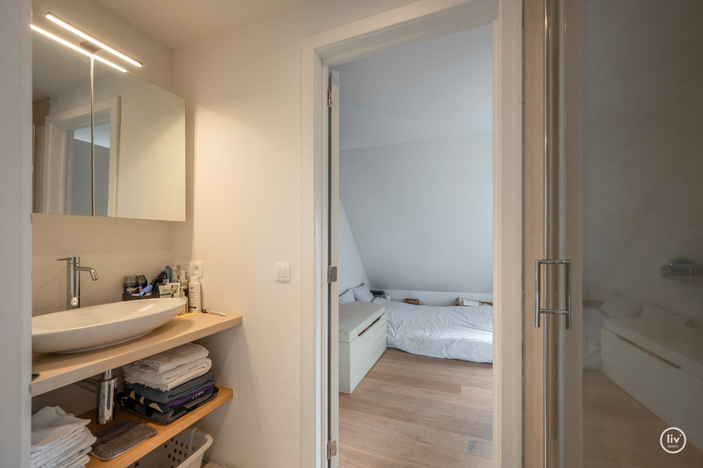 Prachtige vrijstaande villa rustig gelegen te Monikkendreef op een mooi perceel van 1000m2. 