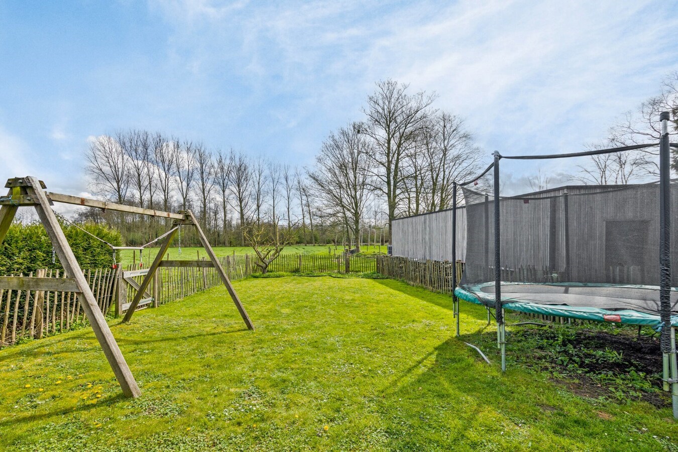 Residentieel gelegen, vrijstaande woning met praktijkruimte 