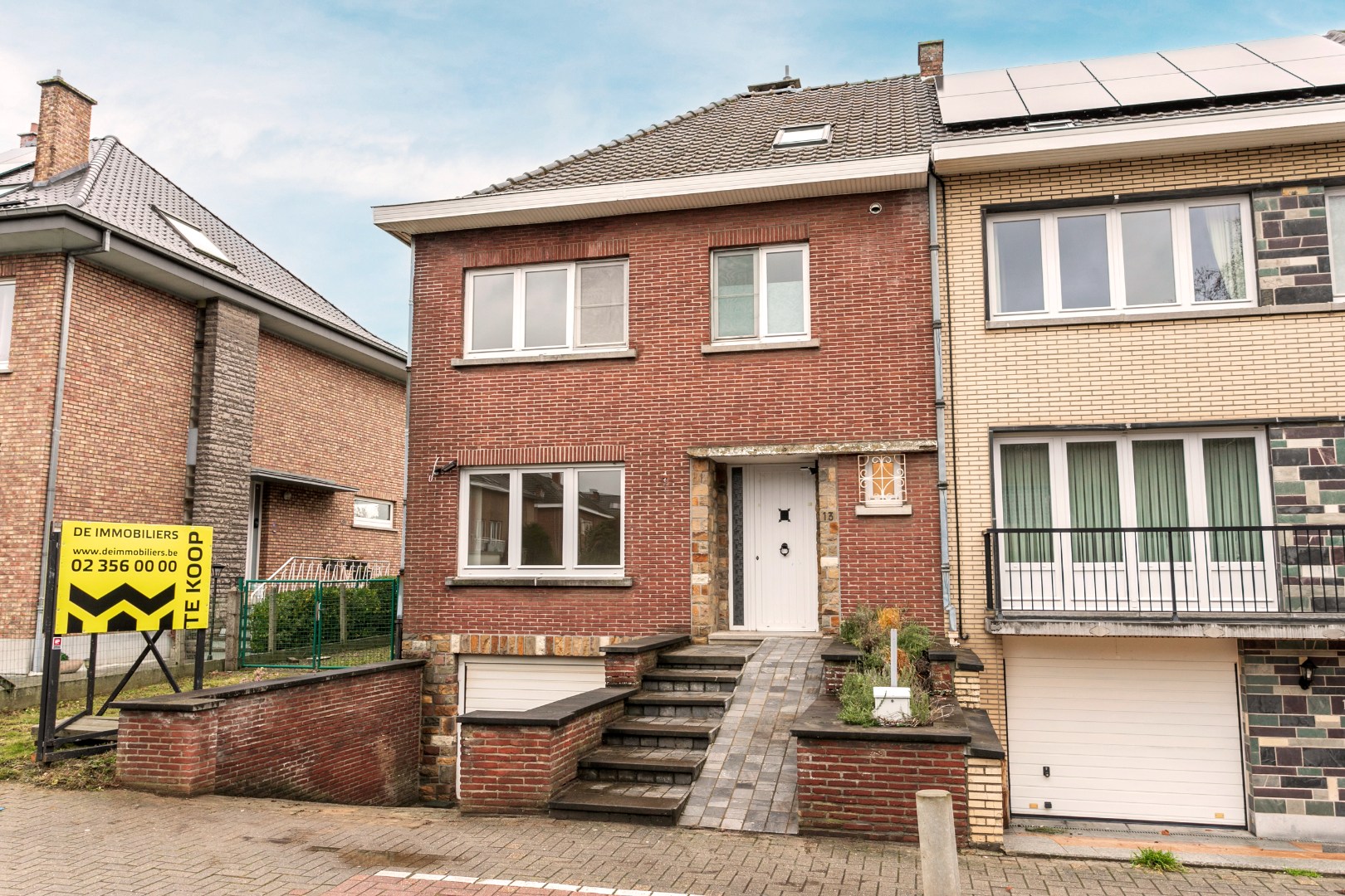 Instapklare woning met 4 slpk op perceel van 5a 45ca 