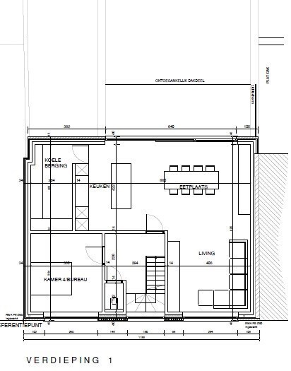 Te renoveren woning op een ruim perceel van 834 m² 