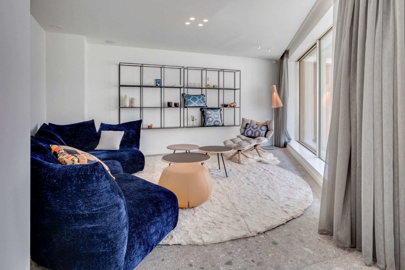 Gemeubeld en luxueus appartement  met parking te Kouterdreef 