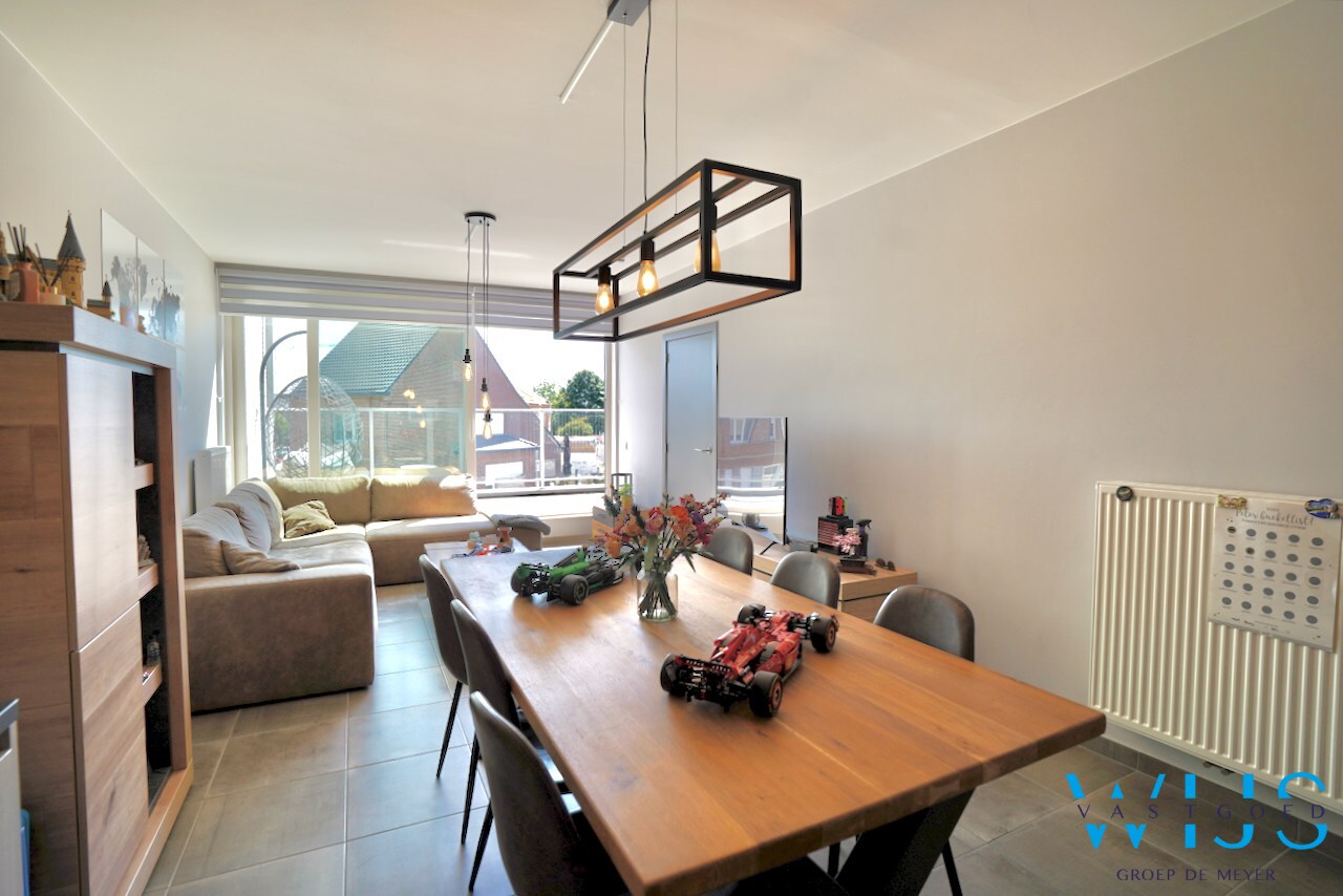 Instapklaar &amp; energiezuinig appartement met garage te Ertvelde ! 