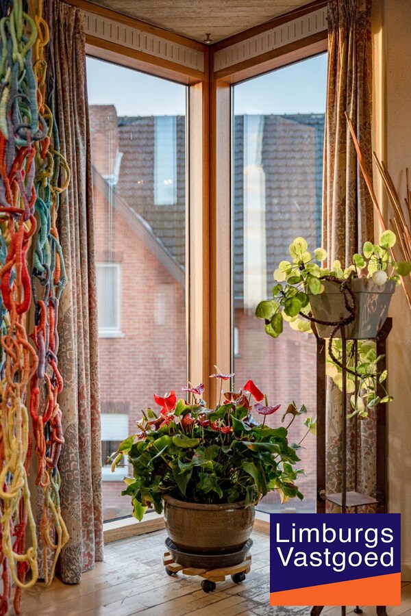 Gezinswoning met zuidgerichte tuin en garage, 5a 85ca 