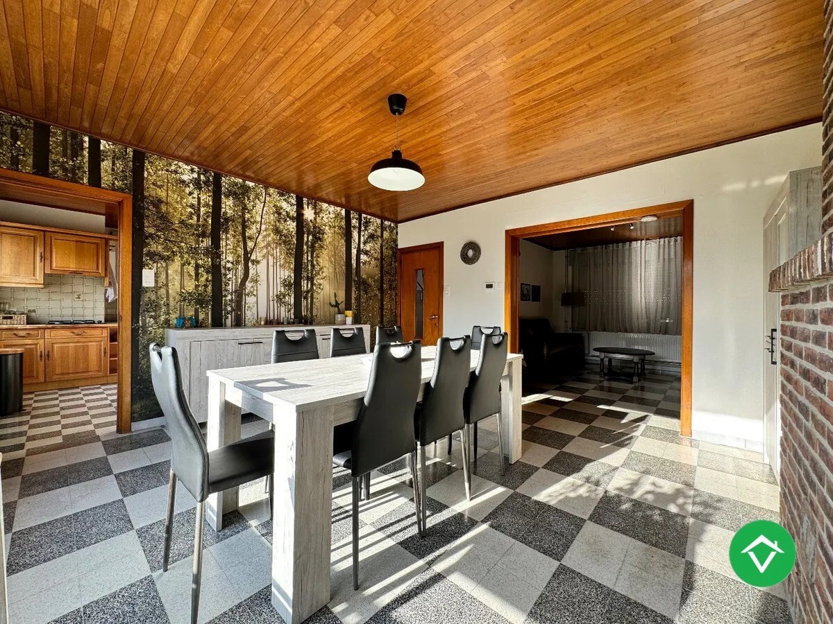 Halfopen bebouwing met 3 slaapkamers en een garage te Koekelare 