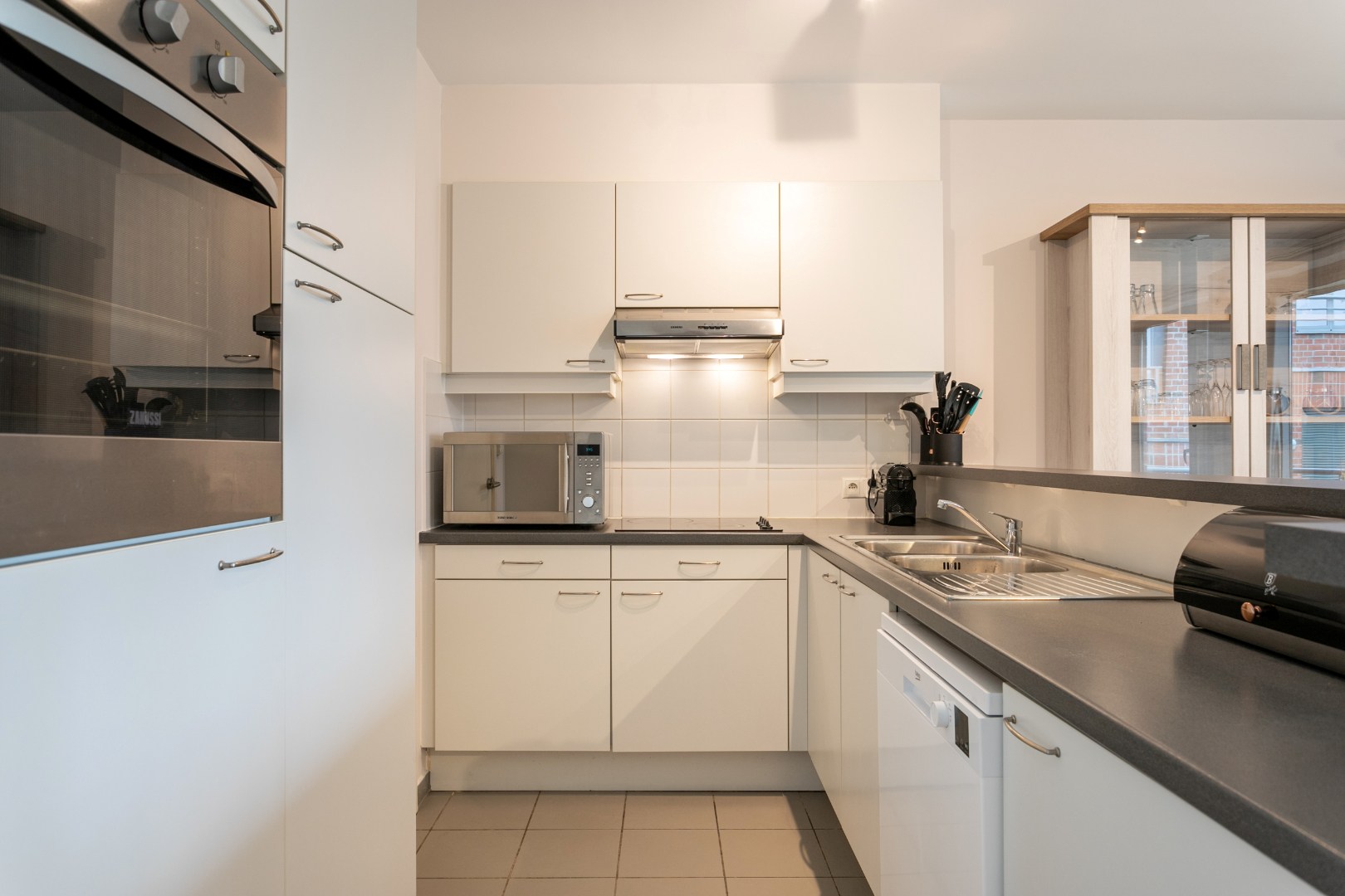 Instapklaar appartement met 2 slaapkamers, kelder en ondergrondse autostaanplaats 