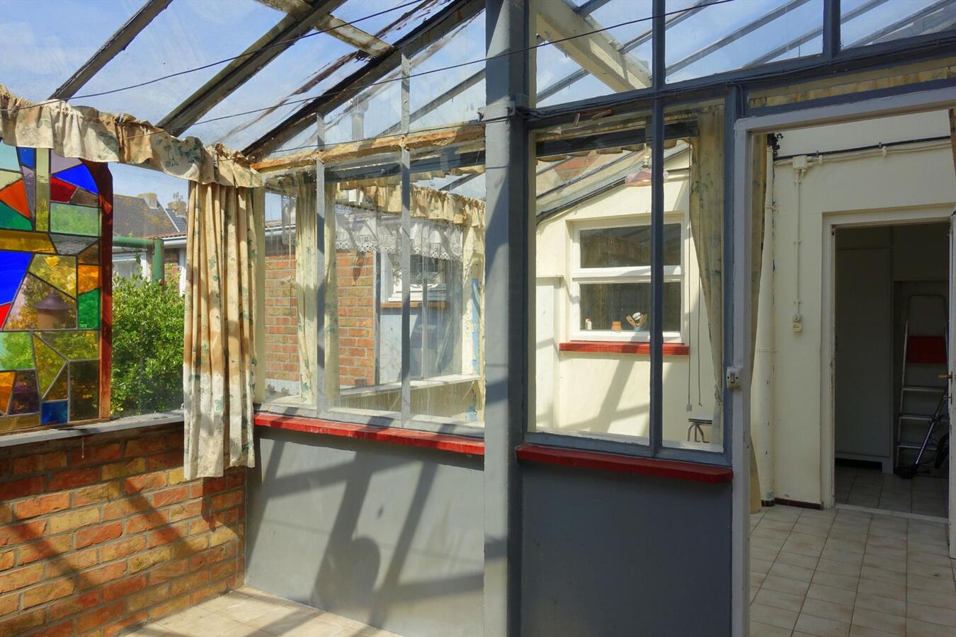 Ruime te renoveren woning 