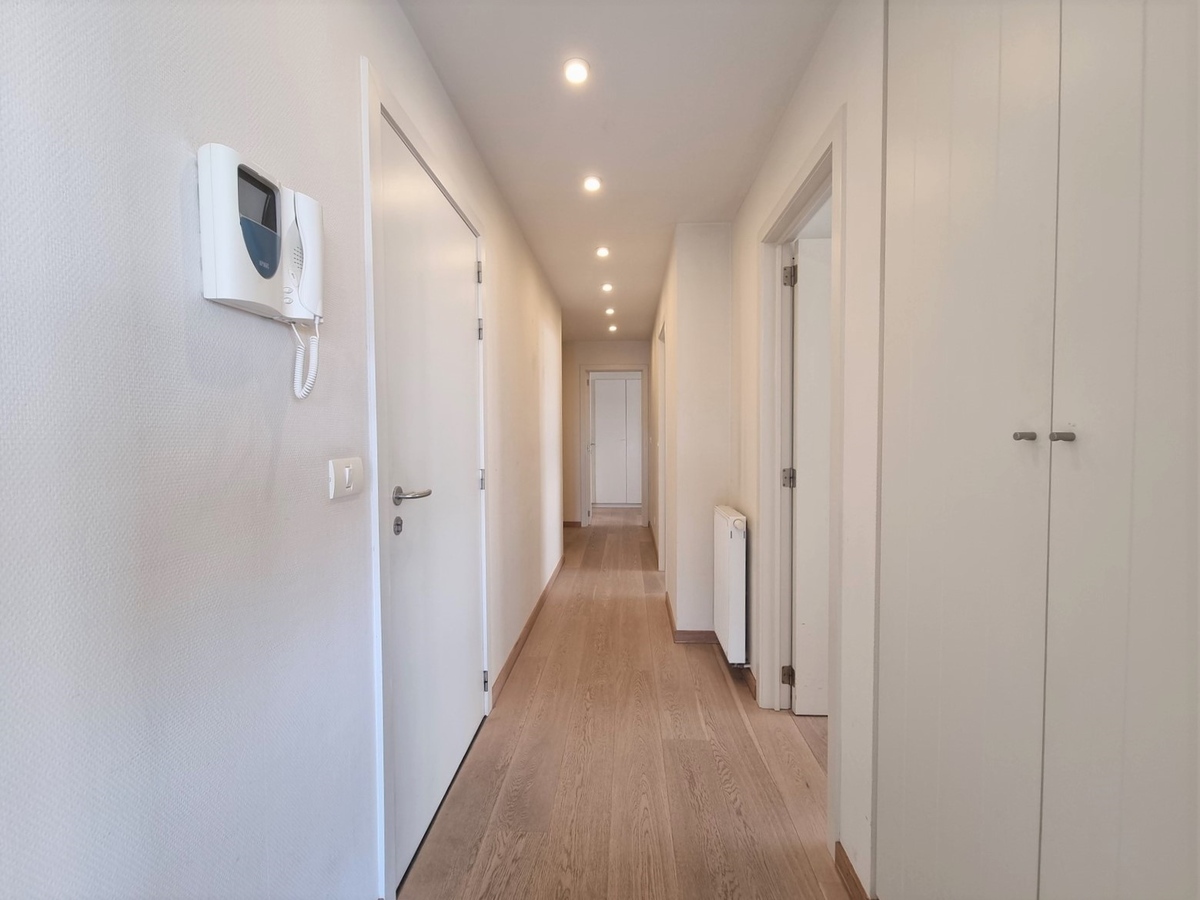 Hoekappartement (116m²) met open zicht aan het Albertstrand - Knokke 