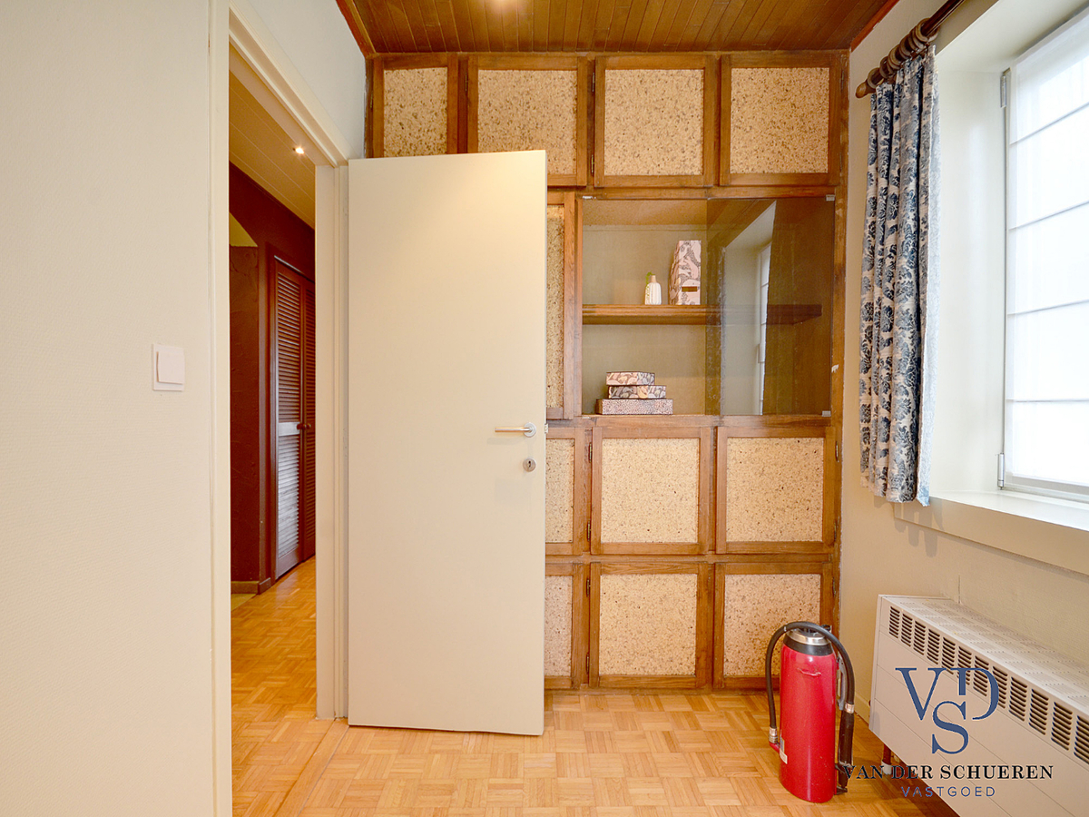 Tijdloze villa in residentiële wijk te Nazareth. 