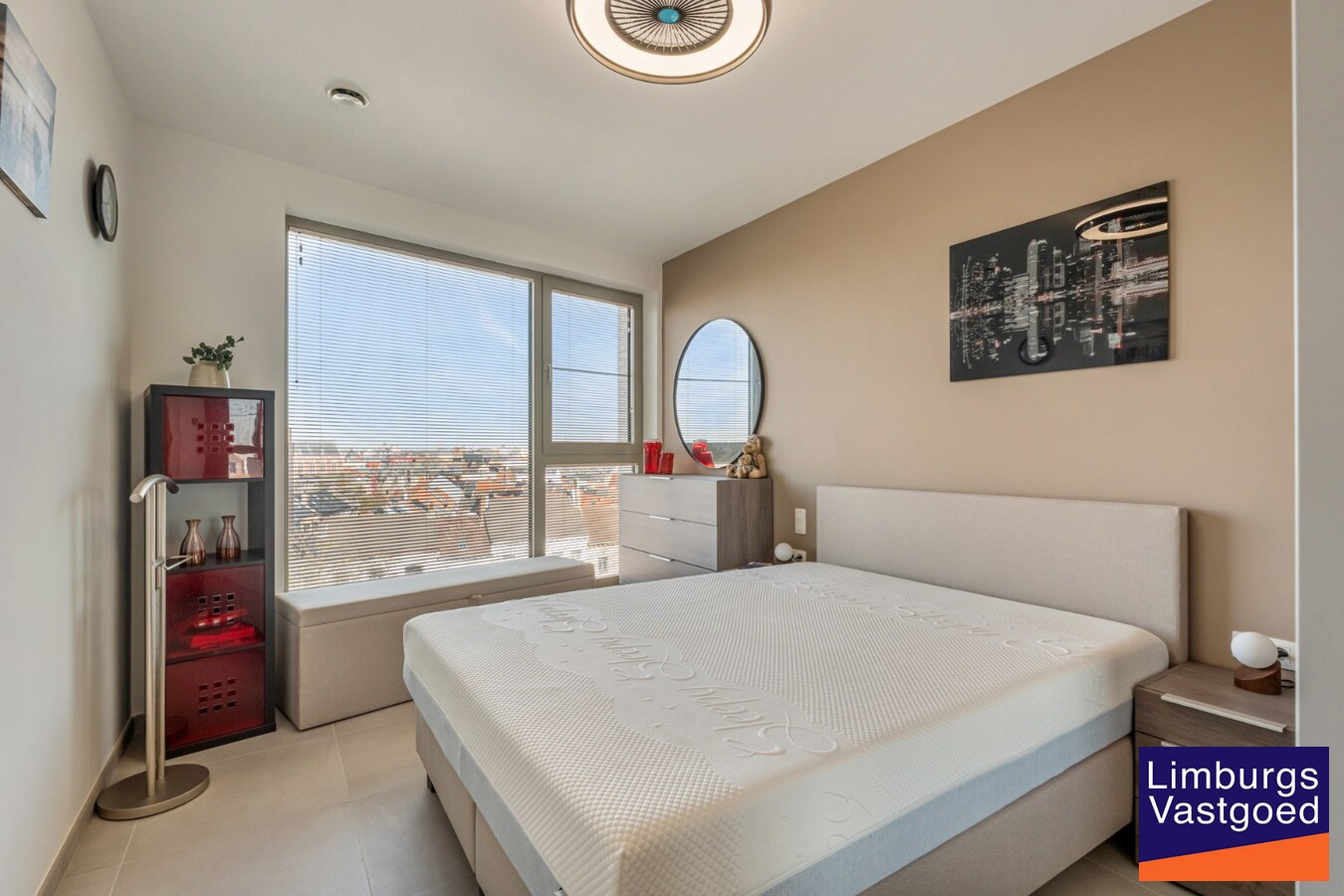 Modern appartement met terras, autostaanplaats + kelderberging 