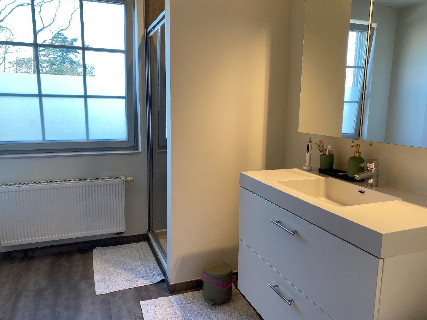 Halfopen bebouwing met terras en garage 