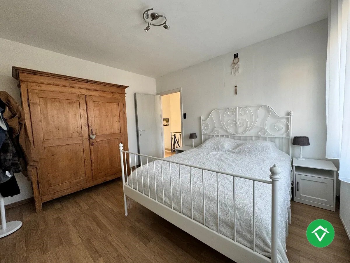 Halfopen bebouwing met 3 slaapkamers en een garage te Koekelare 