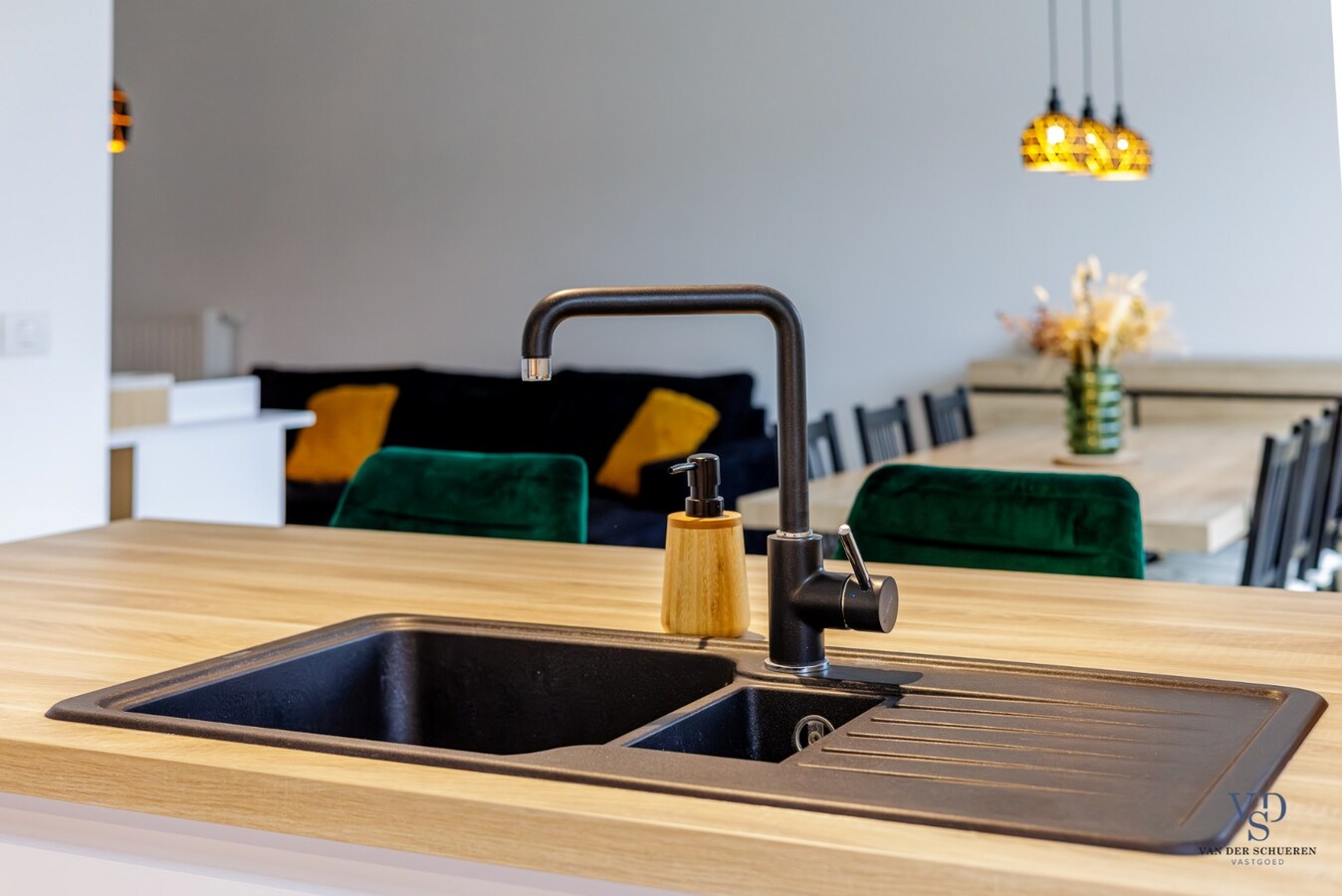 Recente, quasi-nieuwbouwwoning – instapklaar en energiezuinig (BEN) 