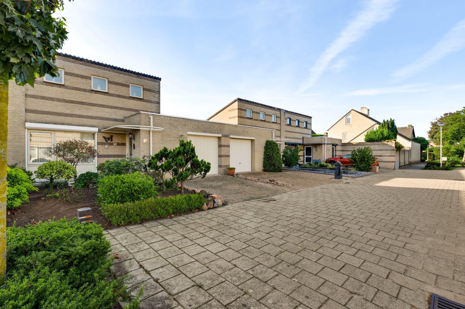 Ruime patiowoning in Weert: 3 slaapkamers, tuin op het zuiden, garage en comfortabele woonruimte van 100 m² – ideaal voor gezinnen! 