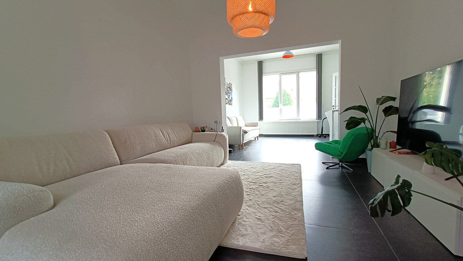 Woning met 3 slaapkamers, garage en tuin 
