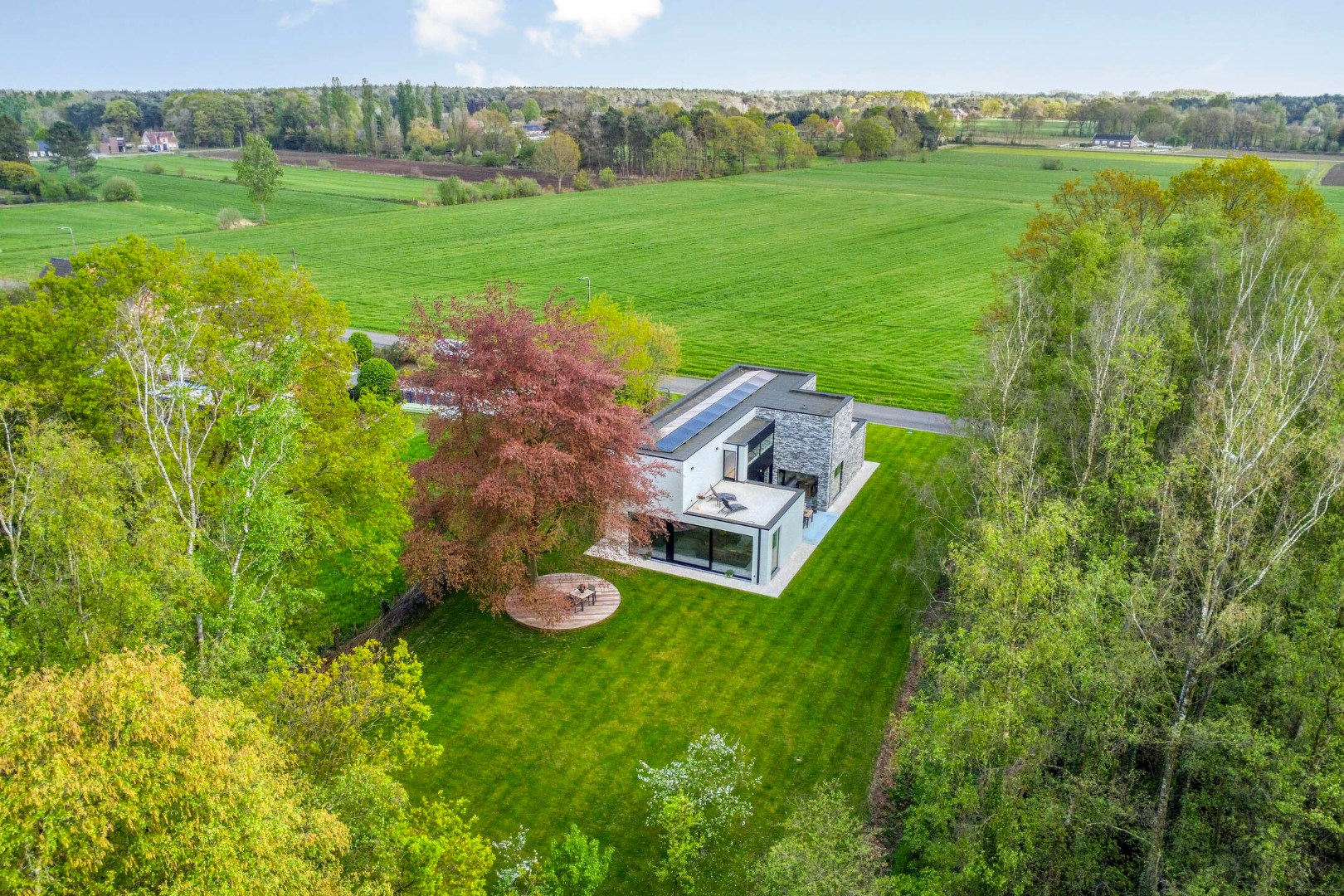 Exclusieve villa in een landelijke omgeving te Geel 