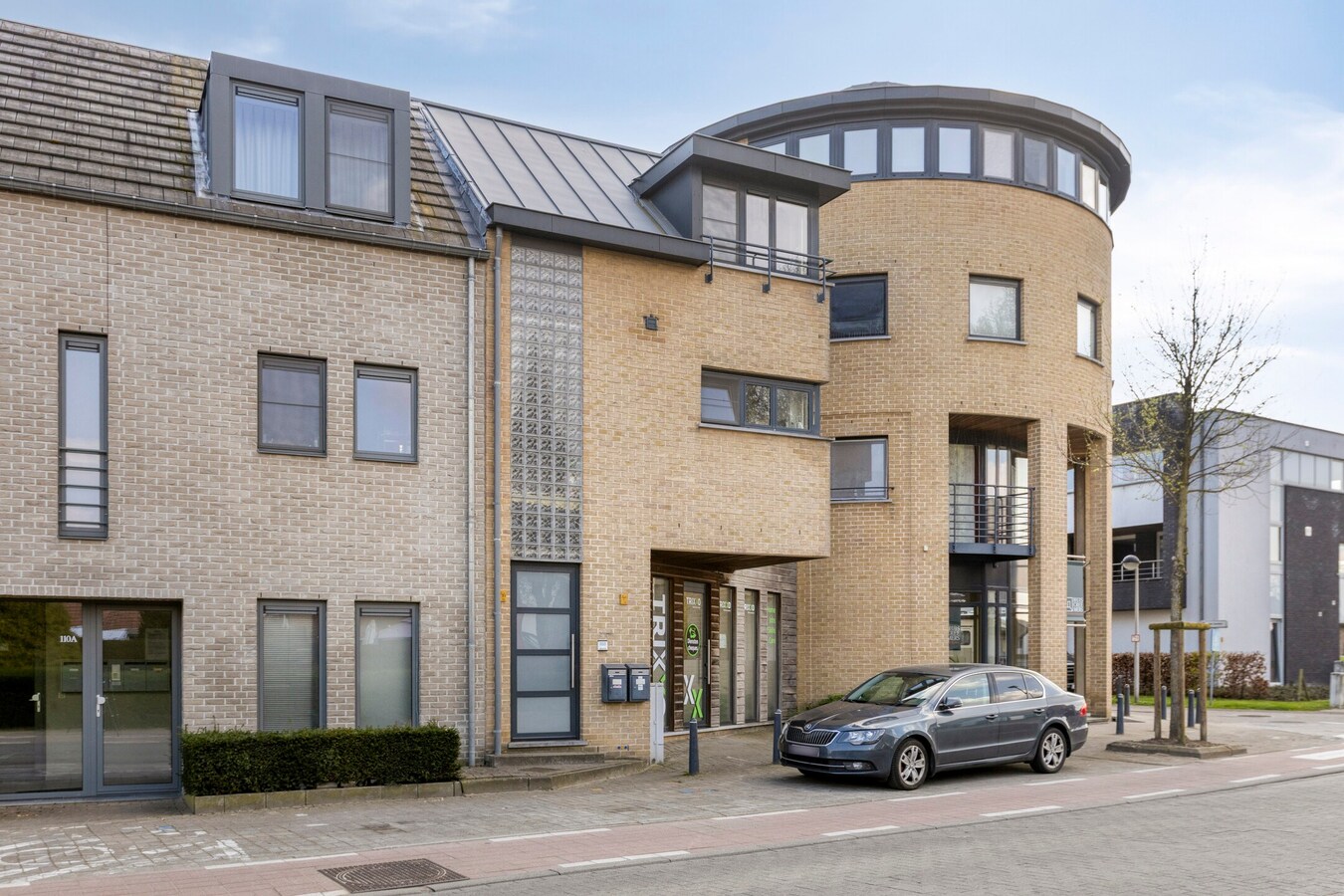 Centrum Dilsen: comfortabel appartement met terras en parking 