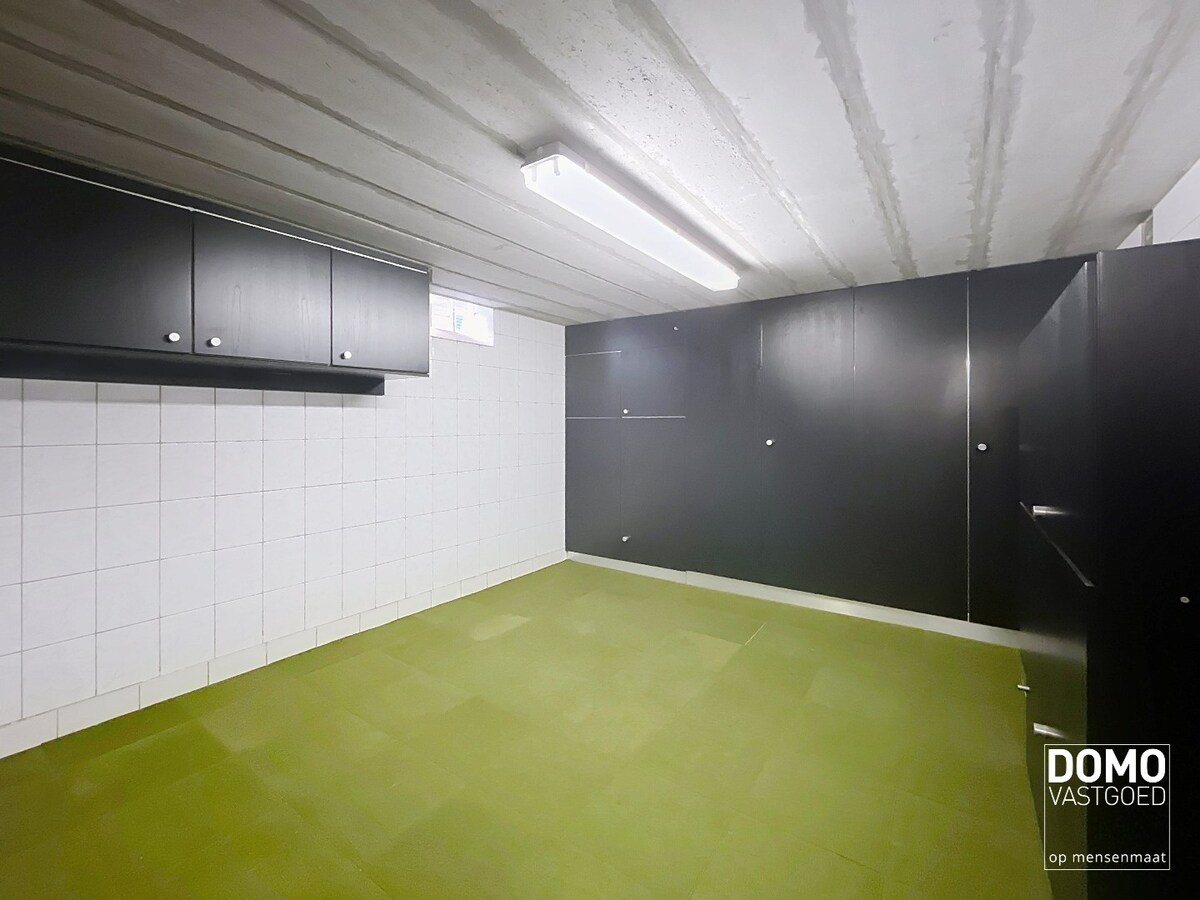 INSTAPKLARE GEZINSWONING MET RUIME GARAGE, KELDER &amp; TUIN TE HERK-DE-STAD 