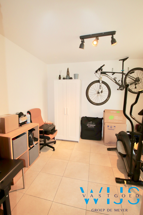 Instapklare en smaakvolle woning in hartje EEKLO 