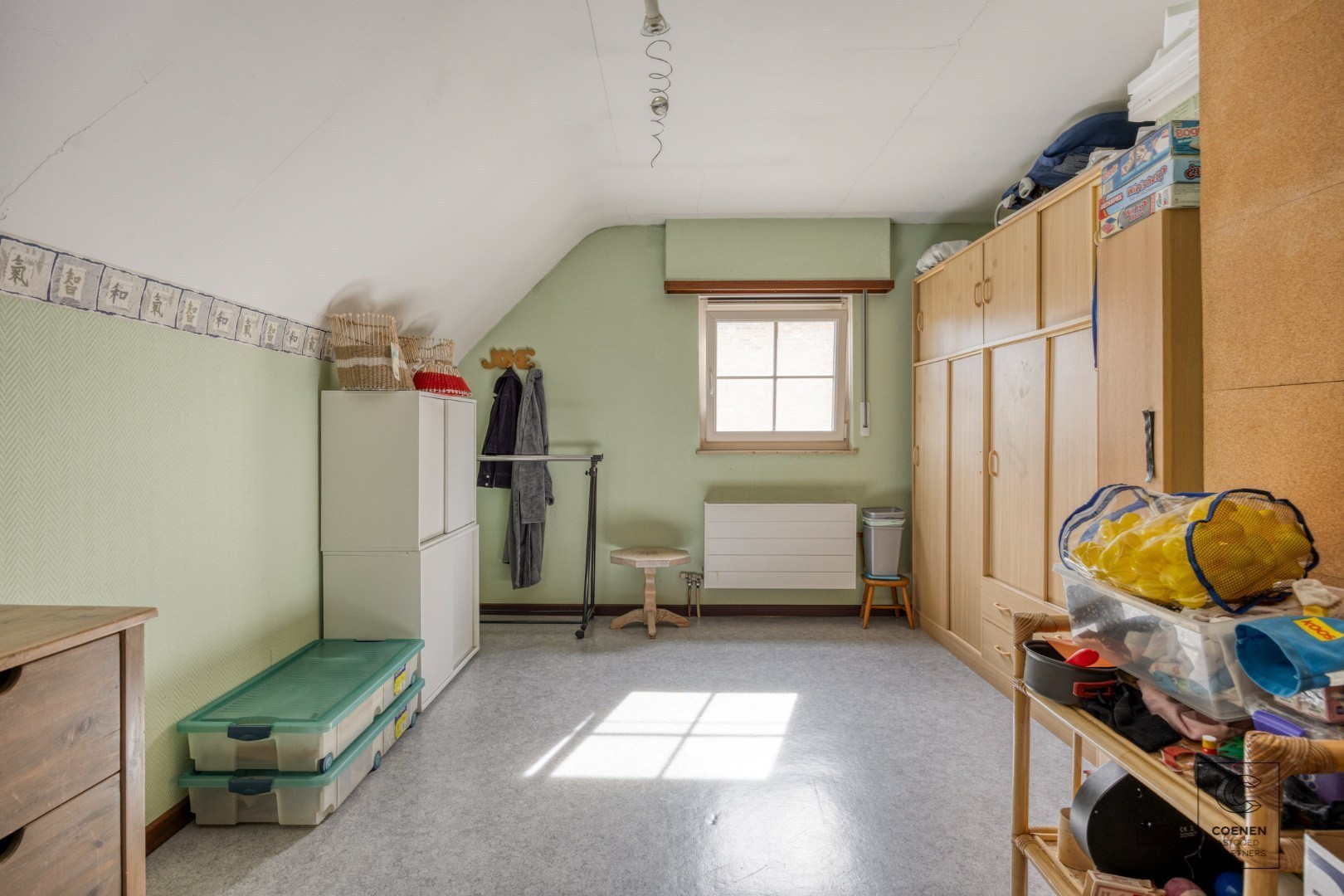 Ruime woning met 4 slaapkamers op een rustige ligging te Hoogstraten! 