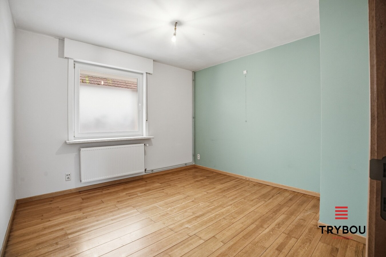 Halfopen bebouwing met 4 slaapkamers in Poelkapelle! 