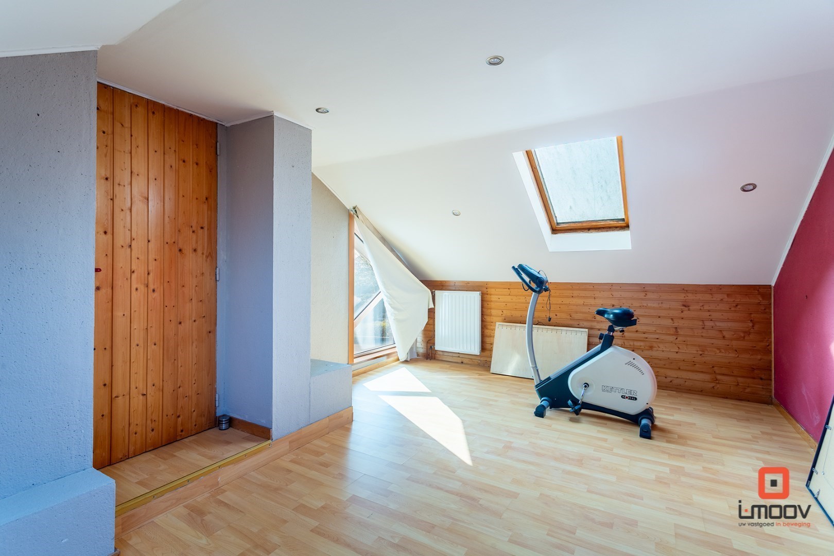 Instapklare, lichtrijke en ruime gezinswoning met 4 slaapkamers en grote tuin! 