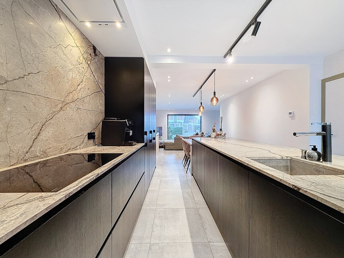 Instapklare HOB met garage en tuin centrum Zottegem 