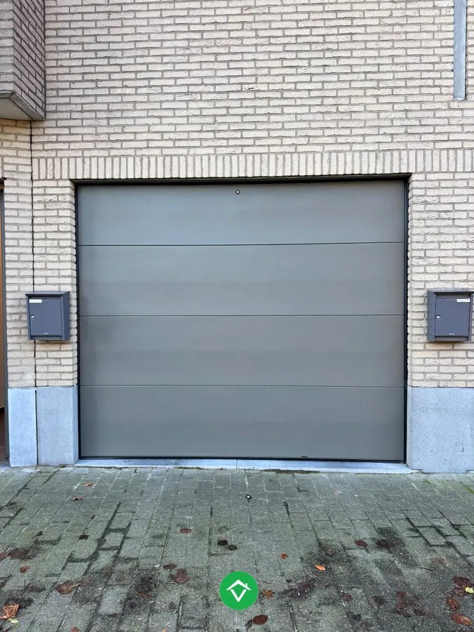Prachtig appartement met 2 slaapkamers garage en groot terras te Leke 