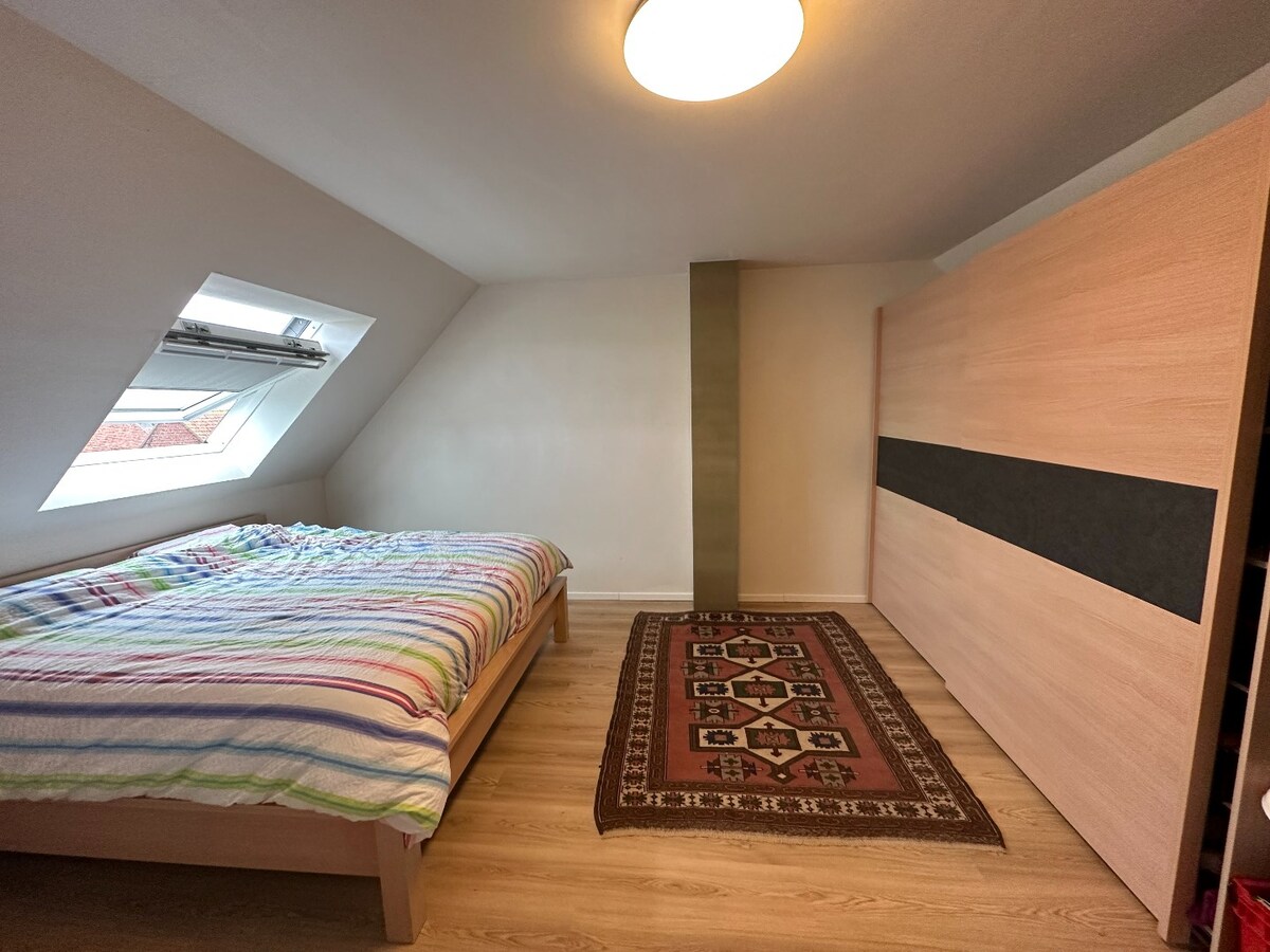 Verrassend ruime, energiezuinige woning in Centrum Houthulst 