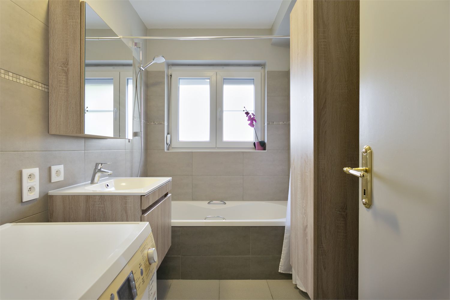 Appartement te koop. 