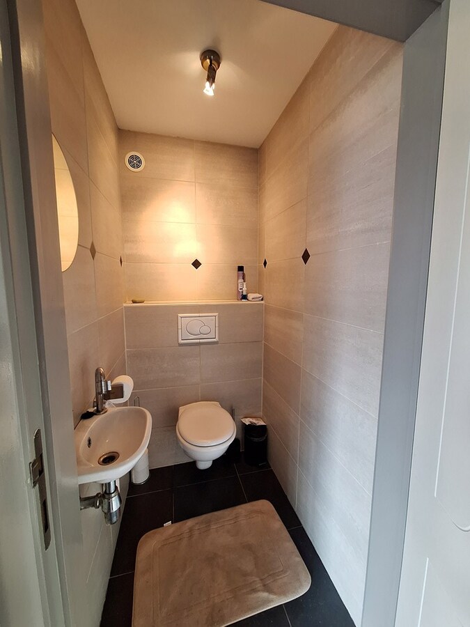 Gunstig gelegen duplex appartement te Genk 